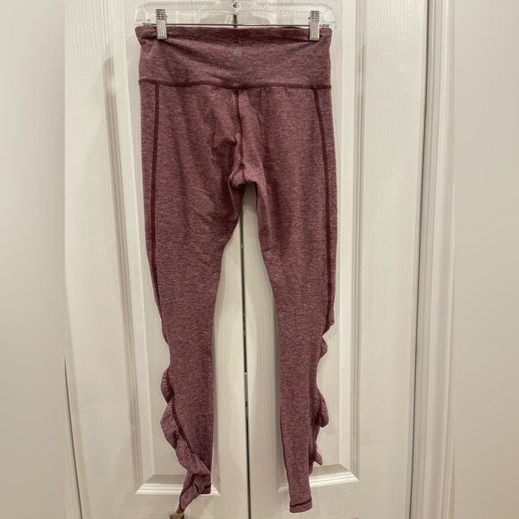 Lululemon Turn Around Tight. Size 6. High Rise. Rulu. - Picture 5 of 8